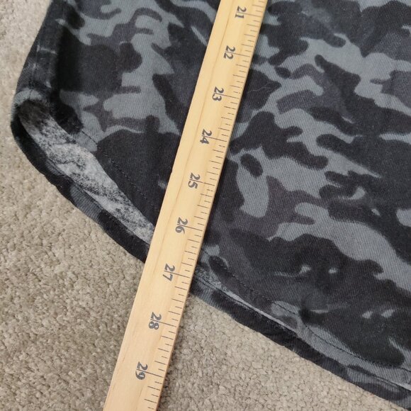 Brave Soul Men's Camouflage Shirt Size L Gray Casual Sophisticated Outdoor Comfy - Picture 8 of 8